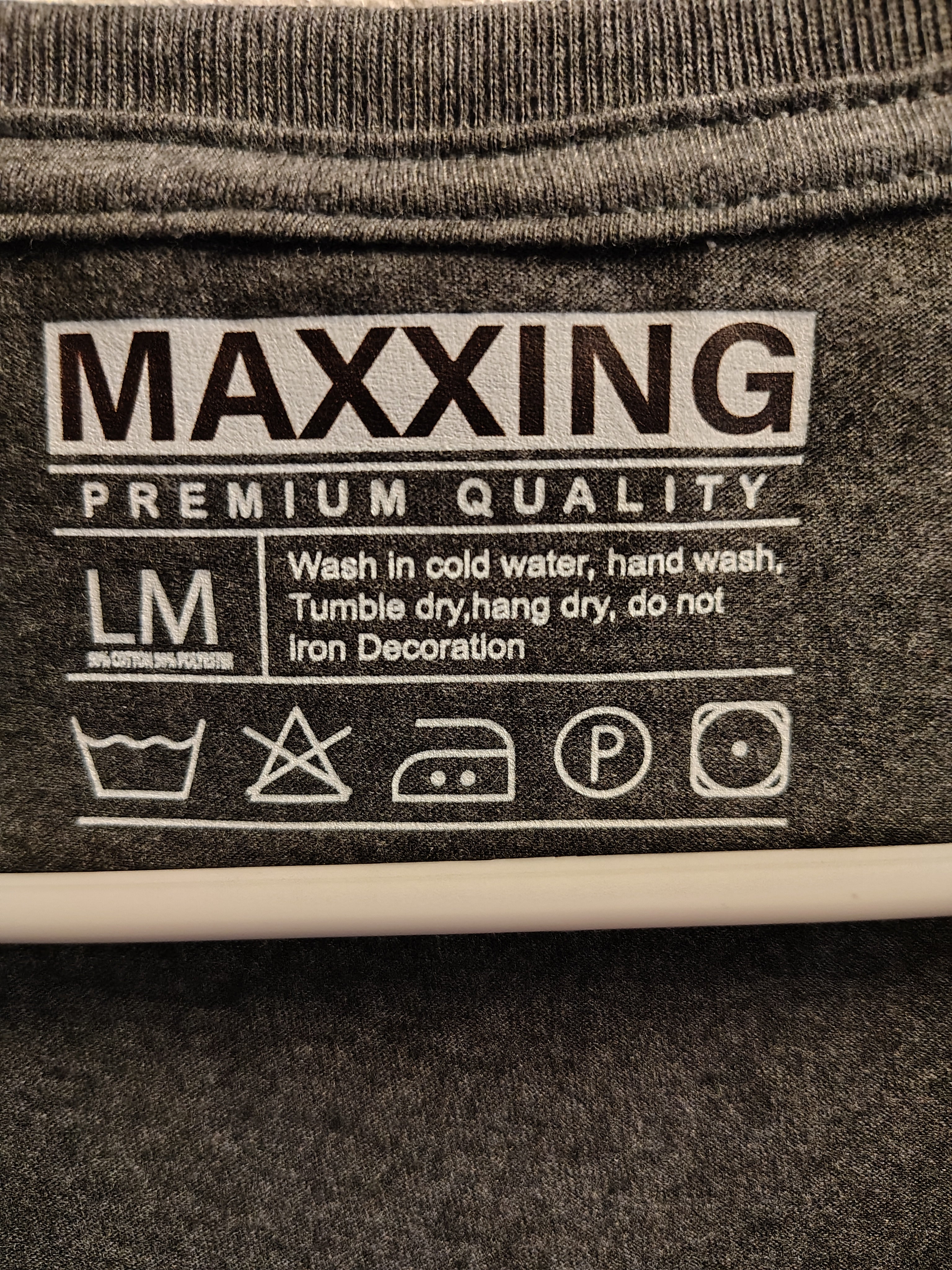 MAXXING ladies V neck